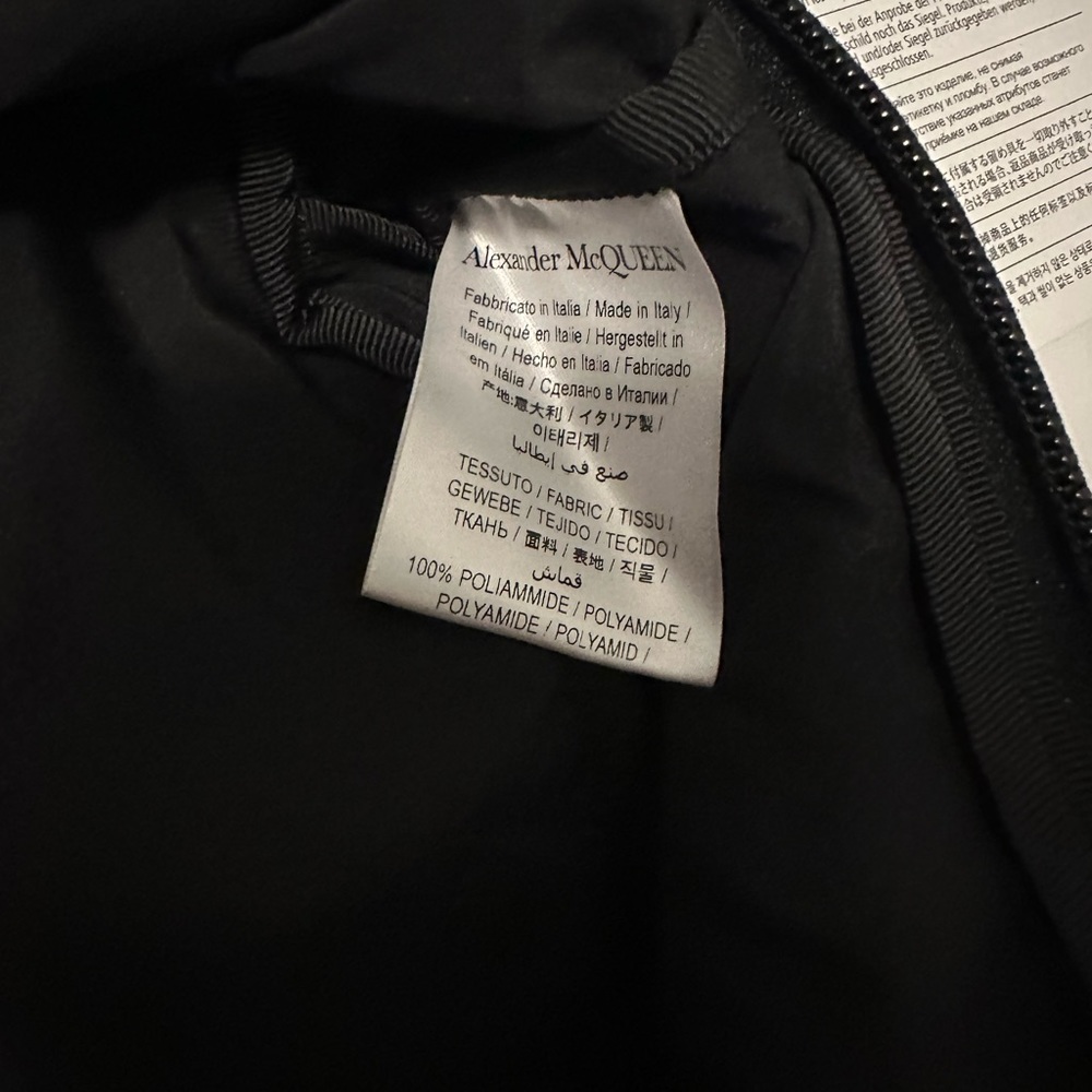 NEW Alexander McQueen Toiletry Bag - Picture 6 of 10